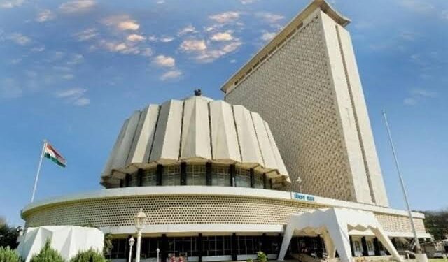 पदवीधर व शिक्षक मतदारसंघ निवडणुकीच्या पार्श्वभूमीवर २३ ऑक्टोबर रोजी आठवडा बाजार बंद