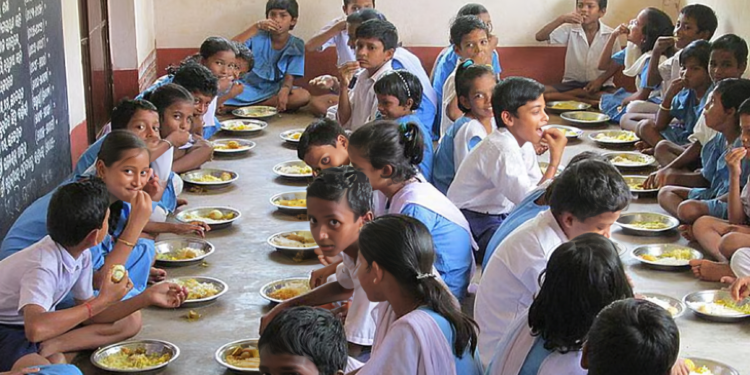 ‘पीएम पोषण’ योजनेद्वारे ताजे, सकस आणि पोषणमूल्ययुक्त आहार विद्यार्थ्यांपर्यंत पोहोचविण्यावर भर