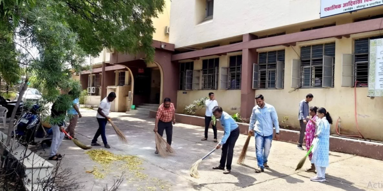 सोलापूर जिल्ह्यातील आश्रमशाळा व वसतिगृहांमध्ये ‘स्वच्छ, सुंदर व निरोगी’ अभियान उत्साहात