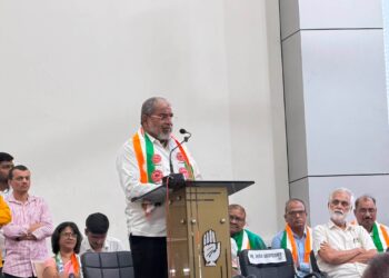 अदानी-टोरेंट प्रकल्पाला स्थानिक रहिवाशांचा विरोध; राजू शेट्टी