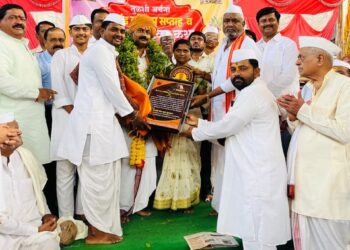 ज्योतीराम चांगभले यांना वारकरी सेवा भूषण व अजित कवडे यांना जीवन गौरव पुरस्कार