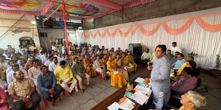 पुणे पदवीधर मतदारसंघ व पुणे विभाग शिक्षक मतदारसंघ निवडणूकीसाठी भाजपची बैठक उत्साहात