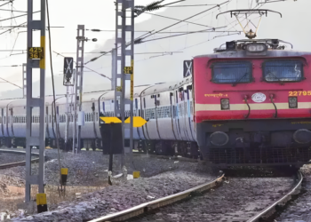 दिवाळीसाठी रेल्वेच्या 256 विशेष गाड्या !